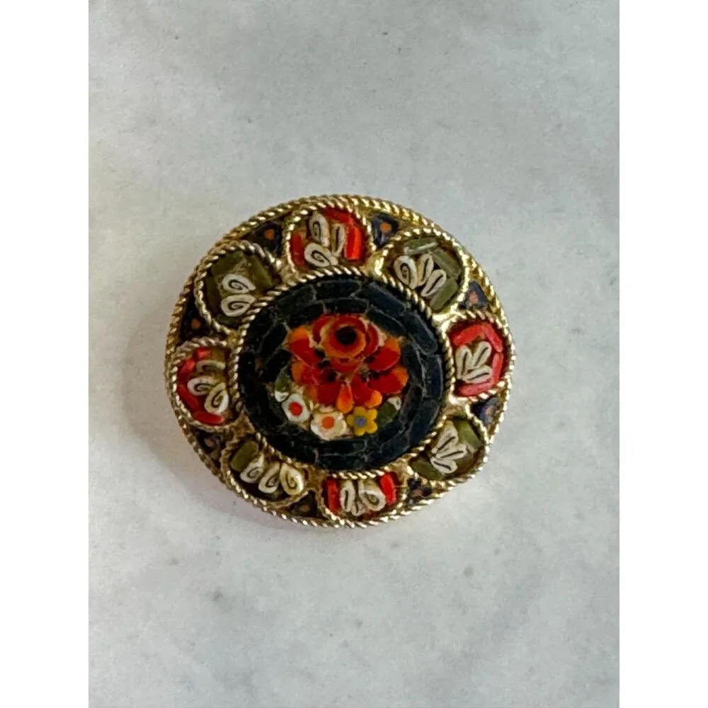 Vintage Micro Mosaic Brooch Floral Design Gold-Tone Round 1 1/4" - Picture 2 of 4